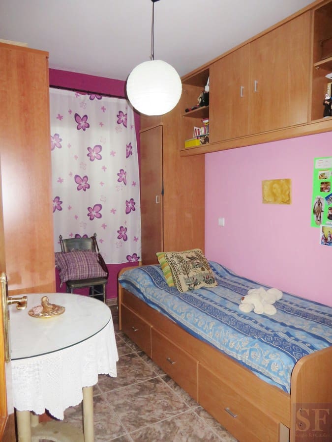 Casa de 3 habitaciones en Cómpeta en venta - 137.000 € (Ref: 3306777)