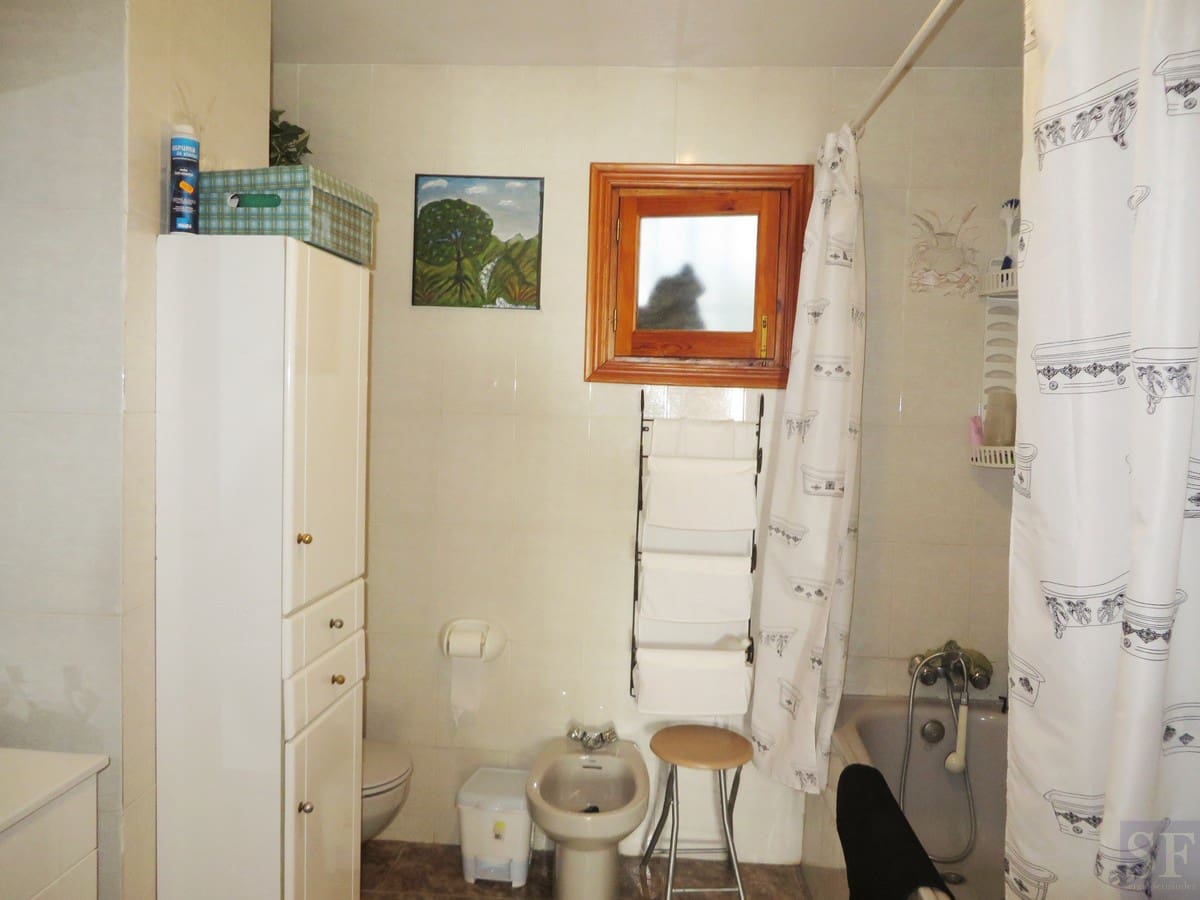 Casa de 3 habitaciones en Cómpeta en venta - 137.000 € (Ref: 3306777)