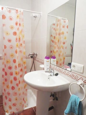 4 soveværelse Byhus til salg i Salares - € 85.000 (Ref: 3306955)