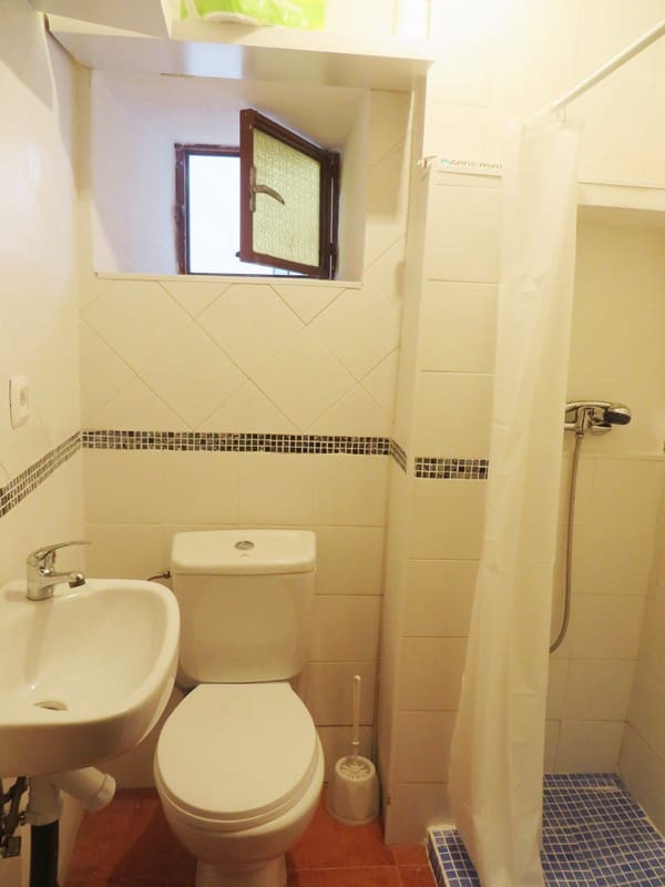 4 soveværelse Byhus til salg i Salares - € 85.000 (Ref: 3306955)