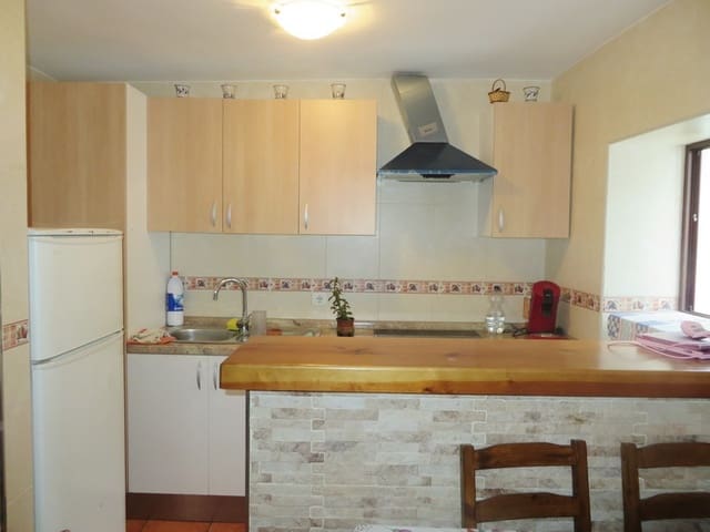 4 soveværelse Byhus til salg i Salares - € 85.000 (Ref: 3306955)