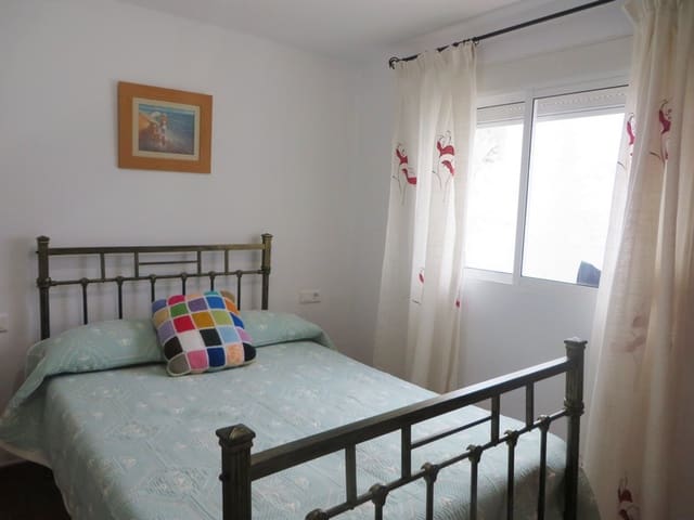 4 soveværelse Byhus til salg i Salares - € 85.000 (Ref: 3306955)