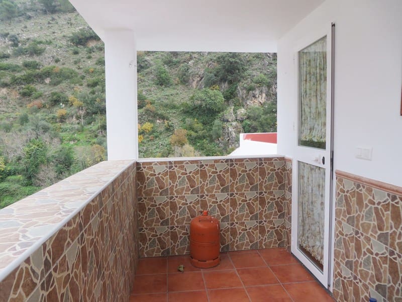 4 soveværelse Byhus til salg i Salares - € 85.000 (Ref: 3306955)