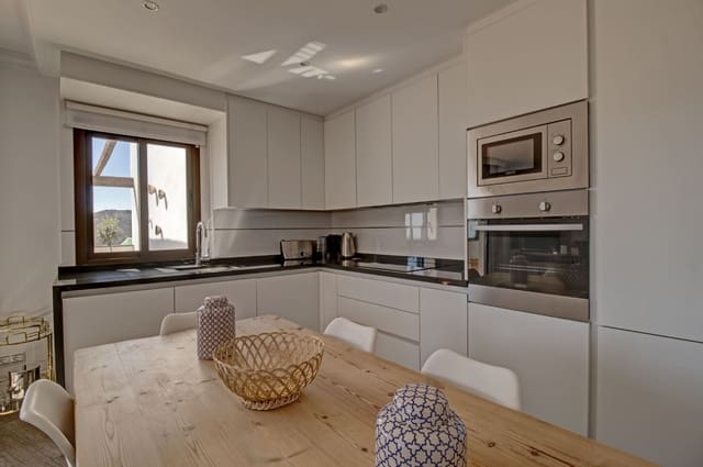 3 bedroom Apartment for holiday rental in Cómpeta - € 630 (Ref: 3307011)