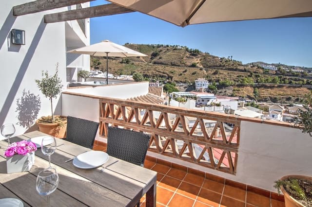 3 bedroom Apartment for holiday rental in Cómpeta - € 630 (Ref: 3307011)