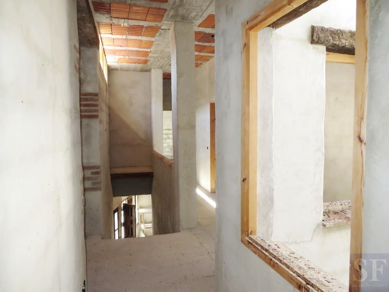 9 bedroom Townhouse for sale in Competa with pool - € 295,000 (Ref: 3307029)