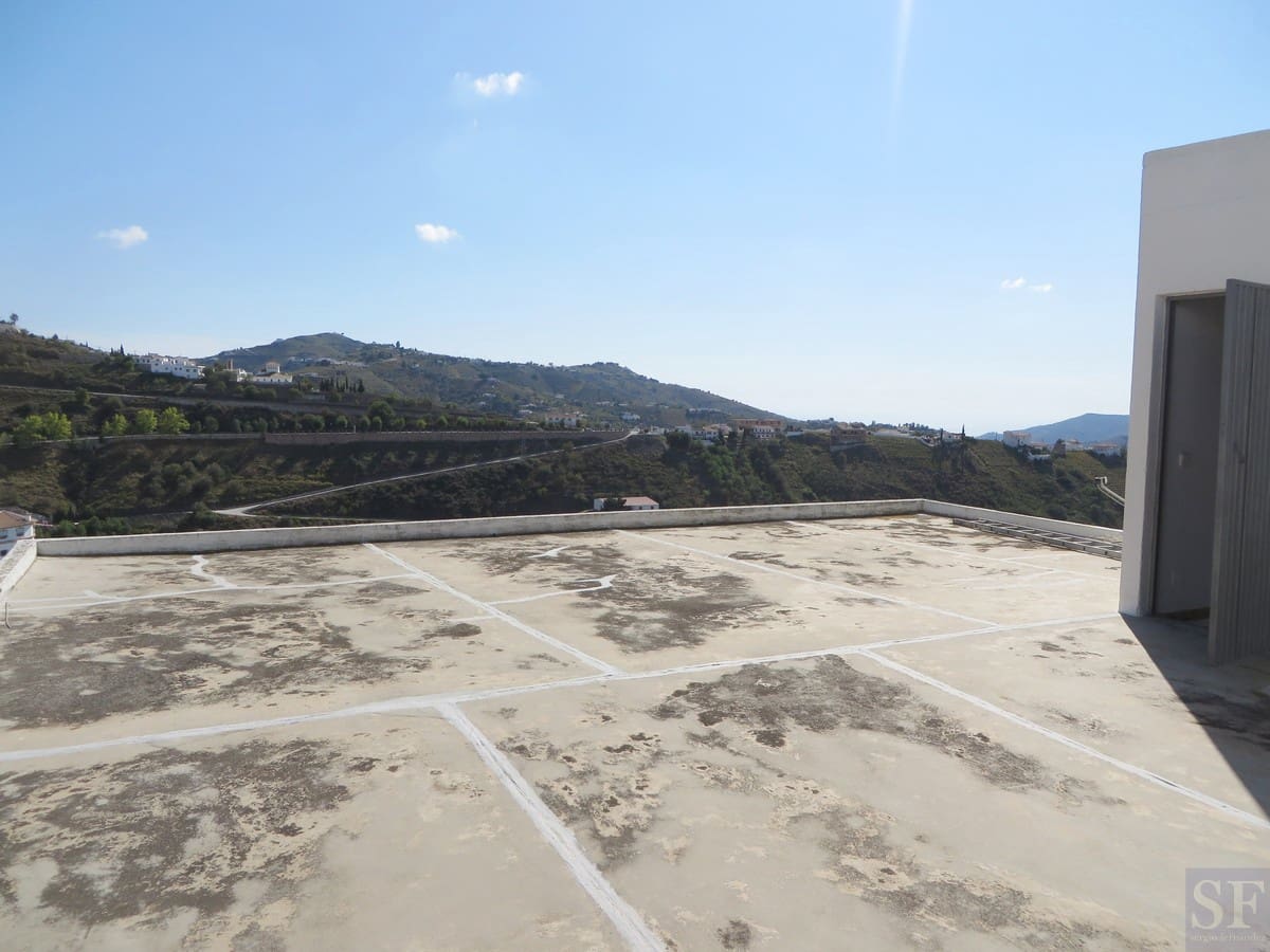 3 soverom Hus til salgs i Competa med garasje - € 480 000 (Ref: 3307046)