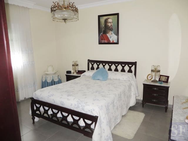 4 sypialnia Dom na sprzedaż w Cómpeta z basenem garażem - 395 000 € (Ref: 3493367)