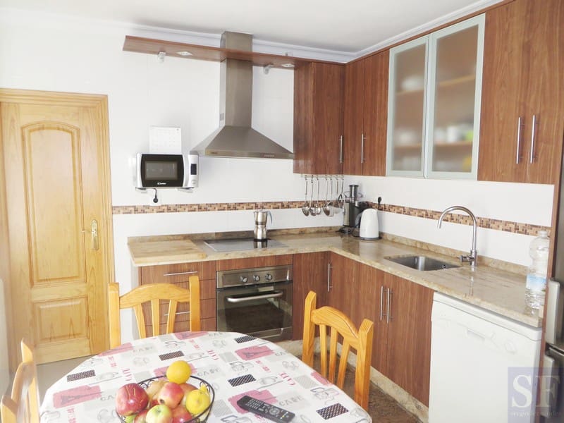 Casa de 4 habitaciones en Cómpeta en venta con piscina garaje - 395.000 € (Ref: 3493367)