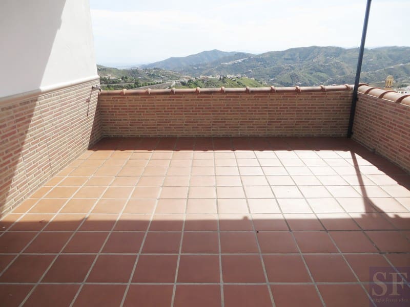 Casa de 4 habitaciones en Cómpeta en venta con piscina garaje - 395.000 € (Ref: 3493367)