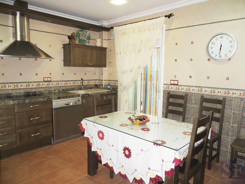 4 chambre Maison de Ville à vendre à Canillas de Aceituno - 275 000 € (Ref: 3510160)