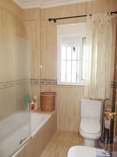 4 chambre Maison de Ville à vendre à Canillas de Aceituno - 275 000 € (Ref: 3510160)