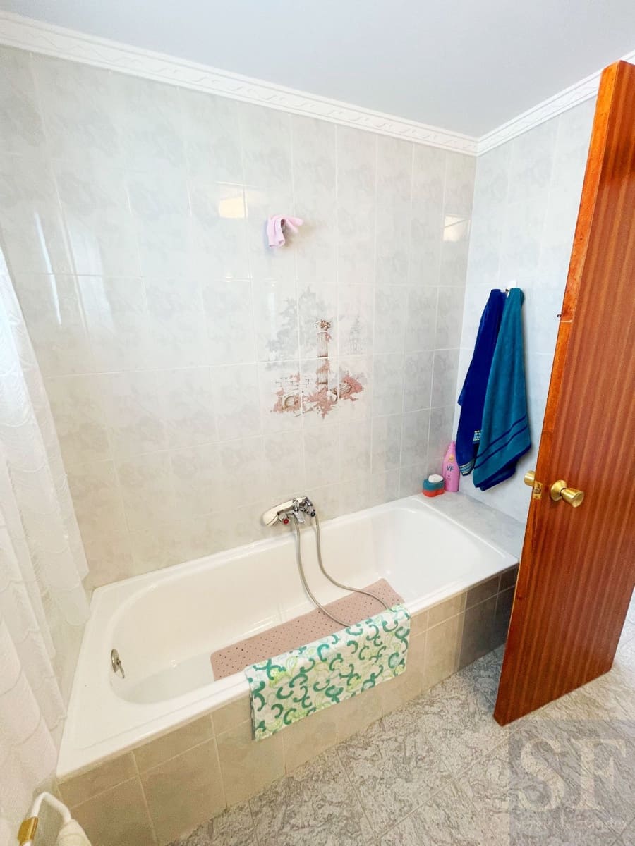 3 soveværelse Byhus til salg i Canillas de Albaida med garage - € 108.000 (Ref: 3532698)