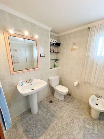 3 sypialnia Dom na sprzedaż w Canillas de Albaida z garażem - 108 000 € (Ref: 3532698)