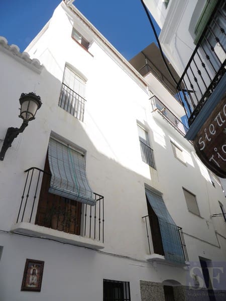 7 bedroom Townhouse for sale in Competa - € 220,000 (Ref: 3680028)