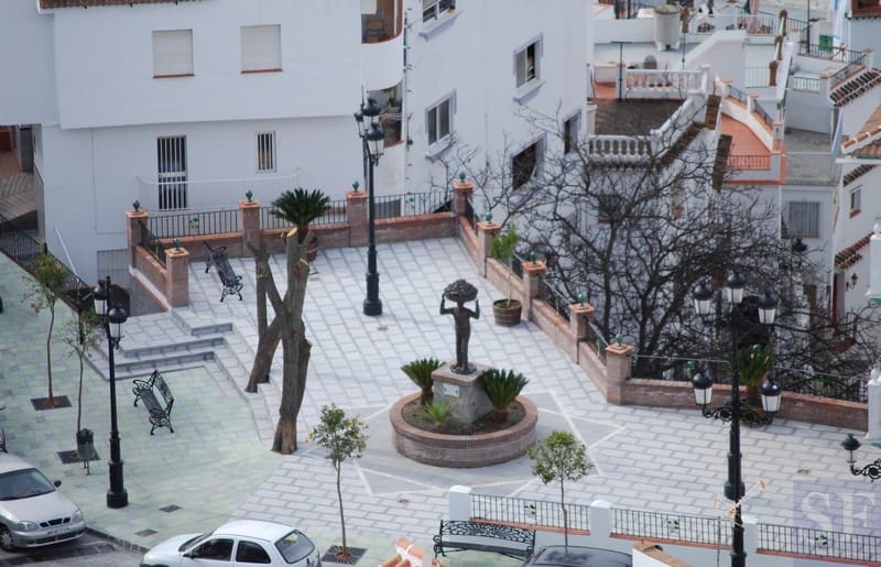 Maison de Ville à vendre à Competa avec garage - 189 000 € (Ref: 3693850)