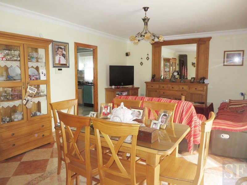 4 bedroom Townhouse for sale in Competa - € 198,000 (Ref: 3693853)