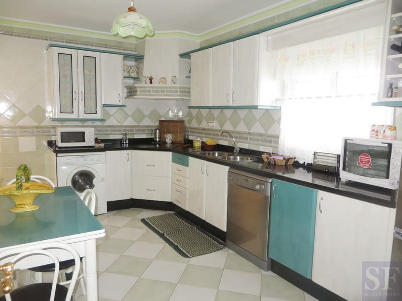 4 bedroom Townhouse for sale in Competa - € 198,000 (Ref: 3693853)