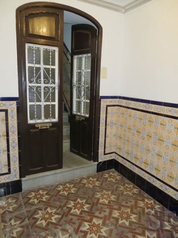 10 soveværelse Byhus til salg i Cómpeta - € 210.000 (Ref: 3701575)