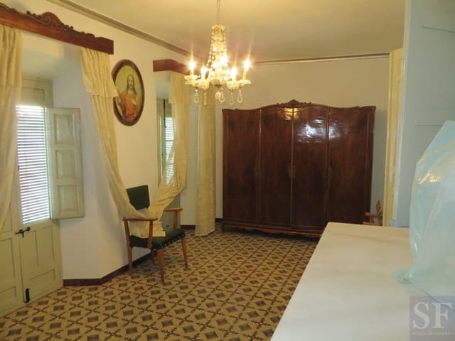 10 soveværelse Byhus til salg i Cómpeta - € 210.000 (Ref: 3701575)