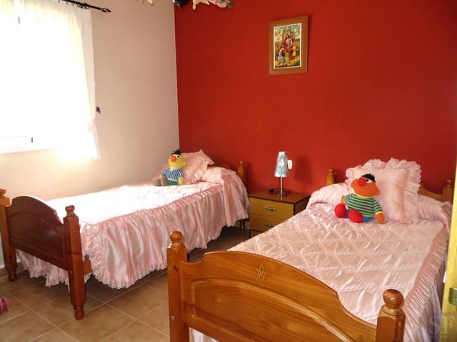 3 sovrum Villa till salu i Canillas de Albaida - 286 000 € (Ref: 4040504)