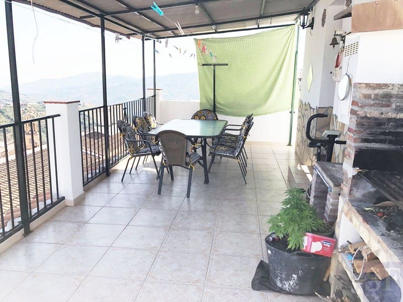 3 bedroom Townhouse for sale in Competa - € 188,000 (Ref: 4072405)
