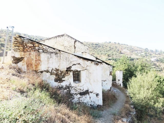 6 soverom Finca/Herregård til salgs i Sayalonga - € 75 000 (Ref: 4122029)