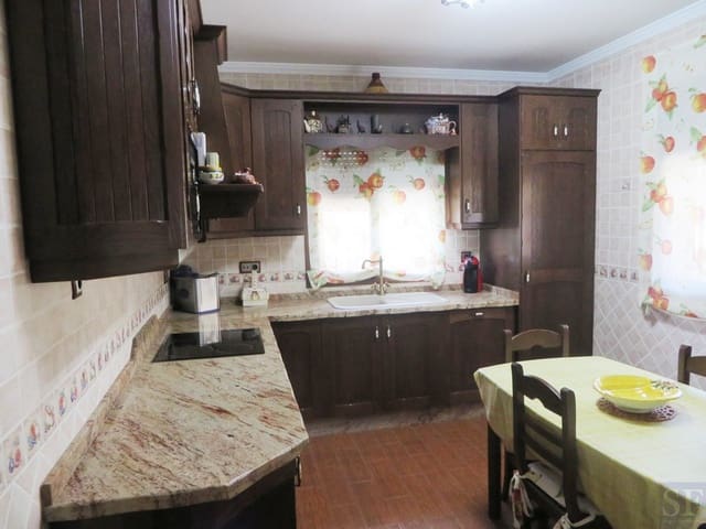 4 sovrum Villa till salu i Sayalonga med pool garage - 585 000 € (Ref: 4122031)