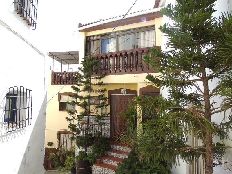 3 quarto Casa em Banda para venda em Canillas de Albaida - 175 000 € (Ref: 4142458)