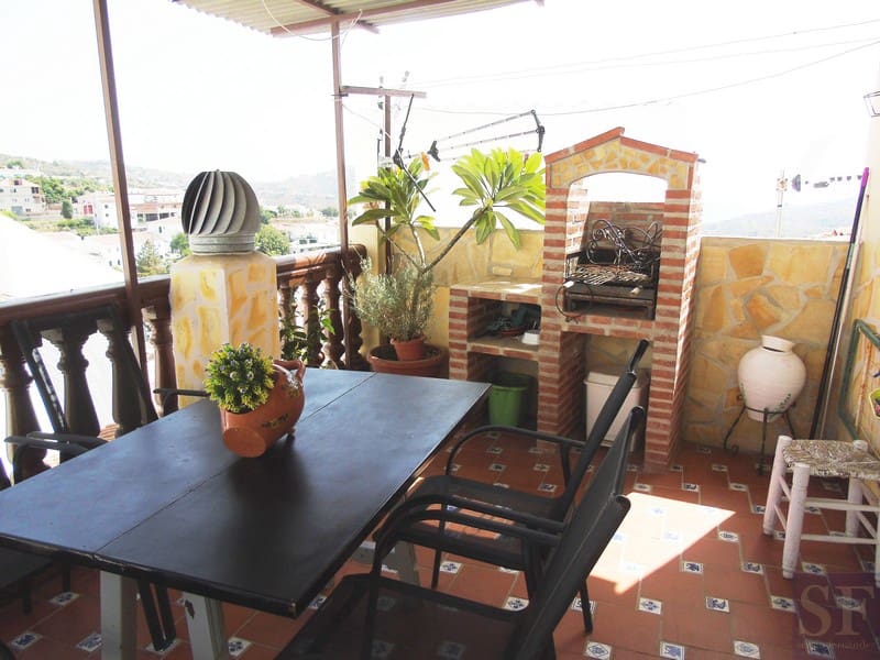 3 quarto Casa em Banda para venda em Canillas de Albaida - 175 000 € (Ref: 4142458)