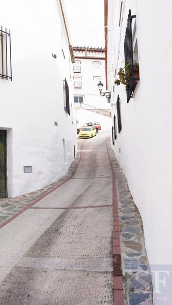 Hus til salgs i Canillas de Albaida - € 62 500 (Ref: 4142459)