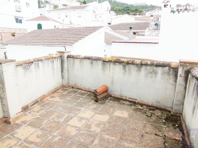 Hus til salgs i Canillas de Albaida - € 62 500 (Ref: 4142459)