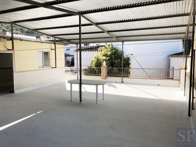 8 camera da letto Casa in vendita in Sayalonga - 221.000 € (Rif: 4339311)