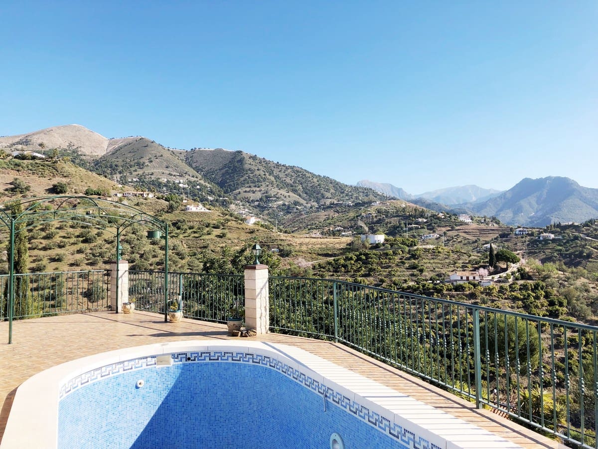 2 soverom Villa til salgs i Competa med svømmebasseng - € 450 000 (Ref: 4534825)