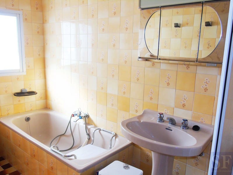 3 bedroom Townhouse for sale in Canillas de Albaida - € 129,000 (Ref: 4534834)