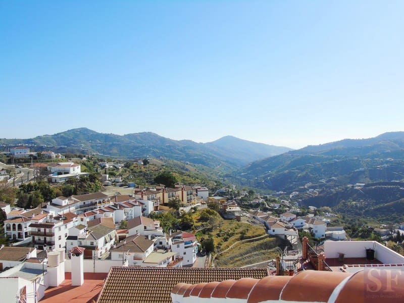 3 bedroom Townhouse for sale in Canillas de Albaida - € 129,000 (Ref: 4534834)