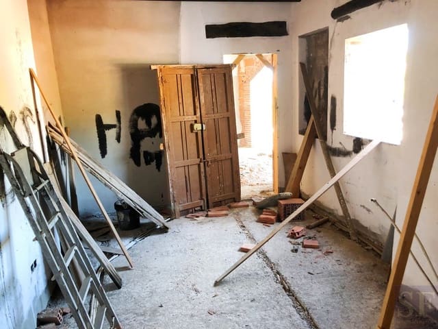 4 soveværelse Byhus til salg i Salares - € 151.000 (Ref: 4626150)