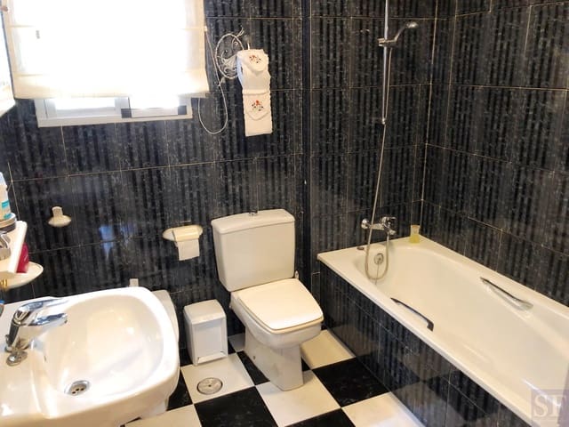 3 soverom Villa til salgs i El Candado, Málaga by med garasje - € 750 000 (Ref: 4651459)