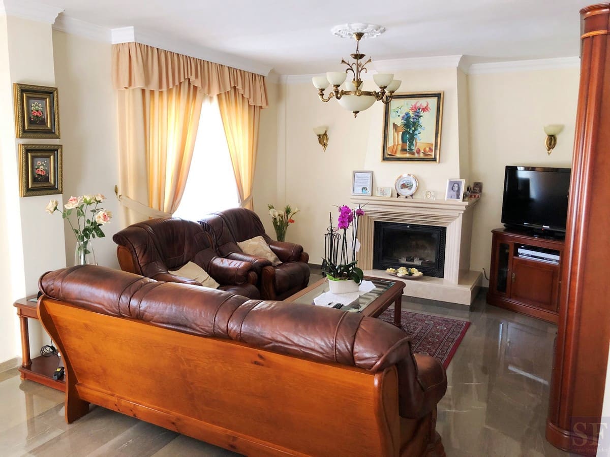 3 soverom Villa til salgs i Malaga by med garasje - € 750 000 (Ref: 4651459)