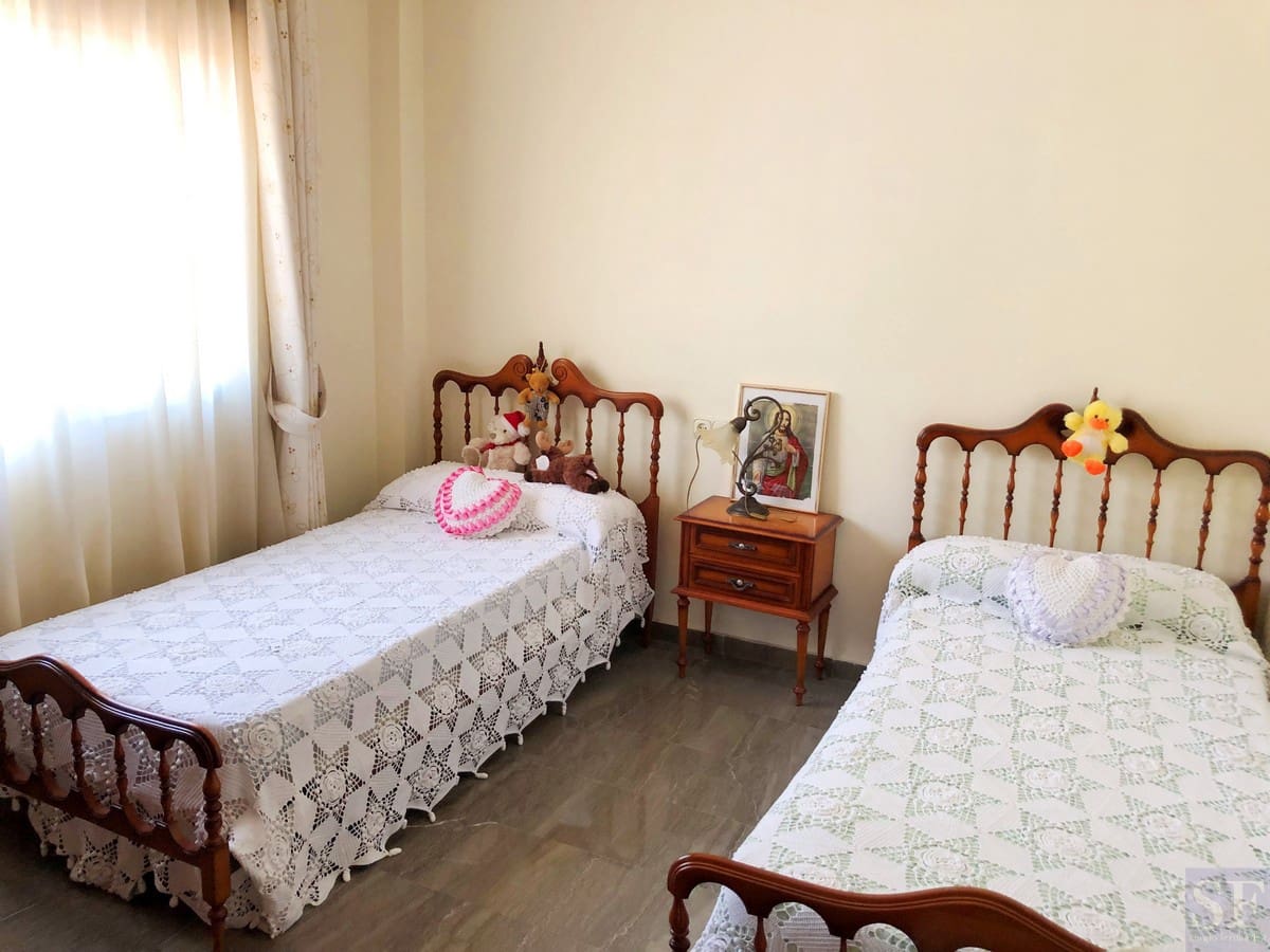 3 soverom Villa til salgs i Malaga by med garasje - € 750 000 (Ref: 4651459)