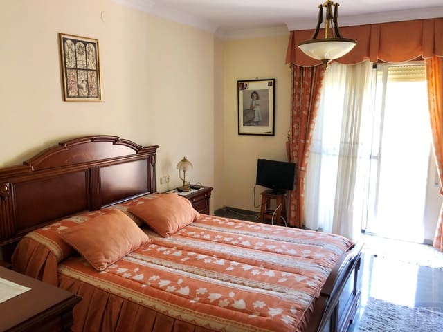 3 soverom Villa til salgs i El Candado, Málaga by med garasje - € 750 000 (Ref: 4651459)