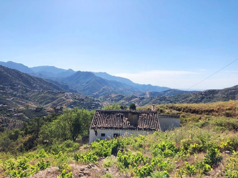 Grunde uden byggetilladelser til salg i Competa - € 229.000 (Ref: 4651460)