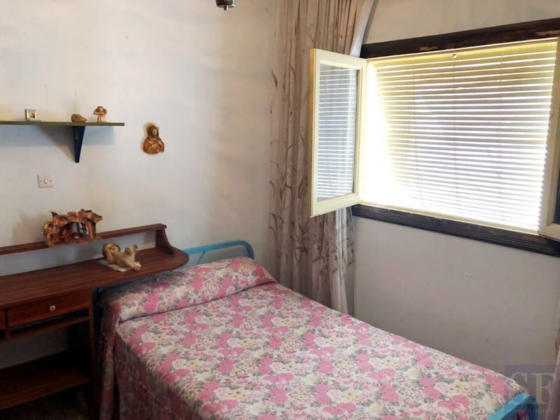 4 bedroom Townhouse for sale in Competa - € 99,000 (Ref: 4732852)