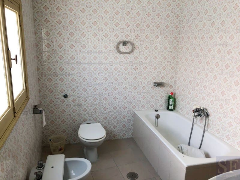 4 bedroom Townhouse for sale in Competa - € 99,000 (Ref: 4732852)