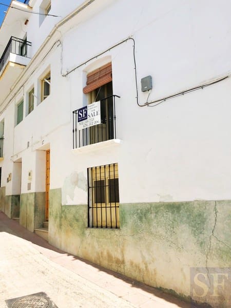4 bedroom Townhouse for sale in Competa - € 99,000 (Ref: 4732852)