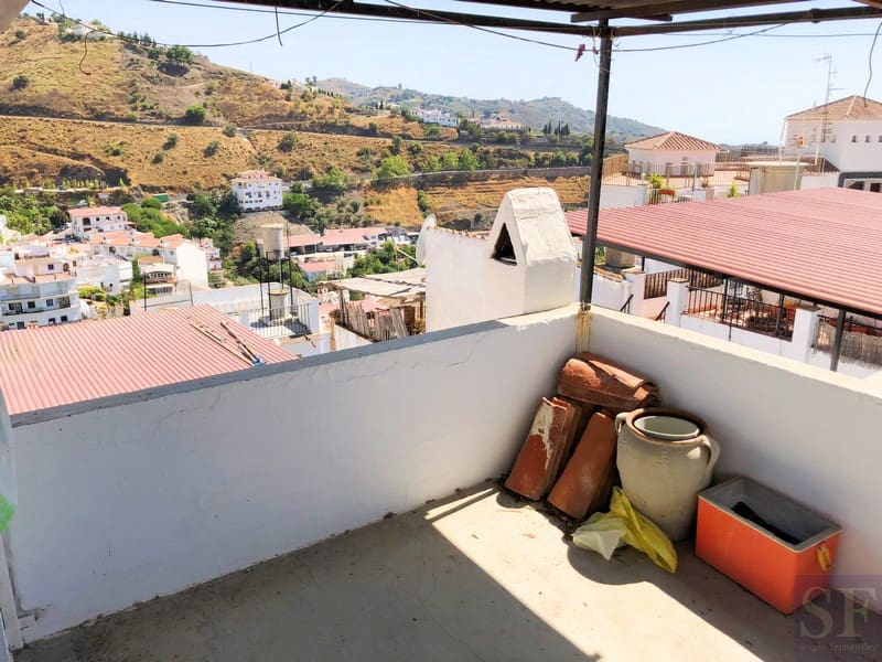 4 bedroom Townhouse for sale in Competa - € 99,000 (Ref: 4732852)