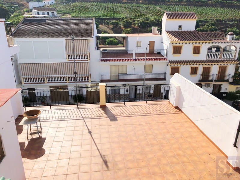 3 soveværelse Byhus til salg i Algarrobo med garage - € 230.000 (Ref: 4744343)