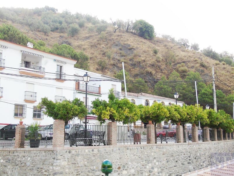 Townhouse for sale in Archez - € 55,000 (Ref: 4744344)