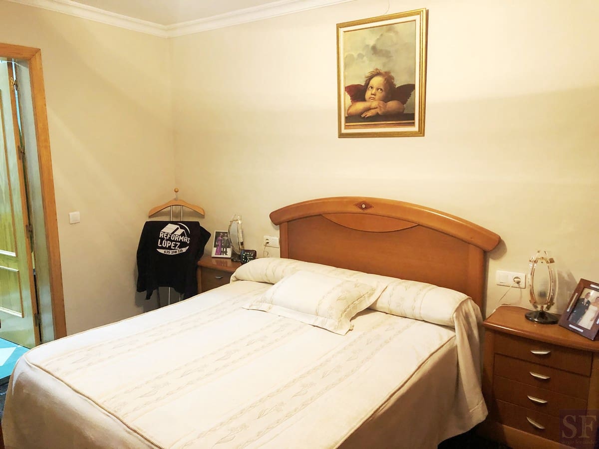 5 soveværelse Byhus til salg i Algarrobo - € 189.000 (Ref: 4883465)