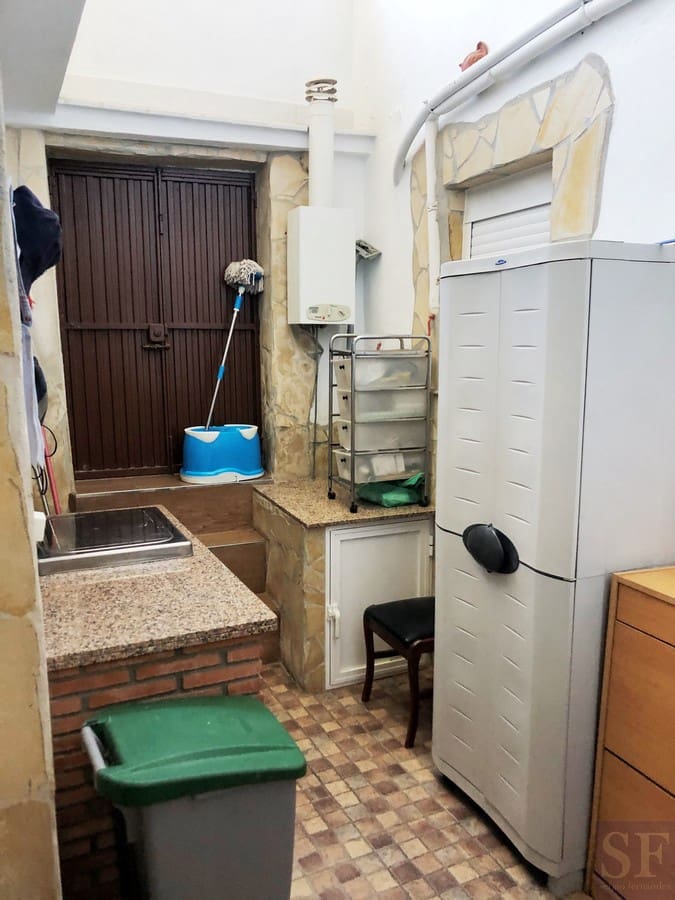 5 soveværelse Byhus til salg i Algarrobo - € 189.000 (Ref: 4883465)